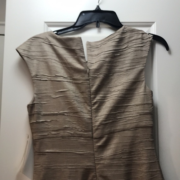 Dress - Picture 5 of 6